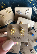 Load image into Gallery viewer, Astronaut Earrings