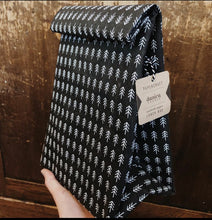 Load image into Gallery viewer, Adventure Awaits Papercraft Lunchbag