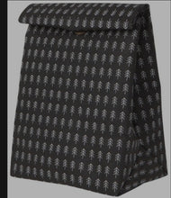 Load image into Gallery viewer, Adventure Awaits Papercraft Lunchbag