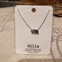 Load image into Gallery viewer, Bear Necklace
