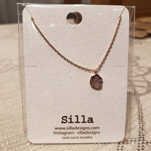 Load image into Gallery viewer, Cubic Zirconia Wax Seal Necklace
