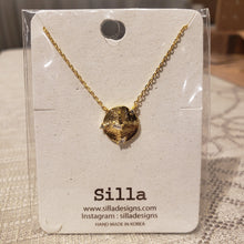 Load image into Gallery viewer, Cubic Zirconia Circle Necklace
