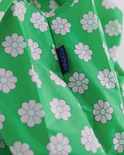 Load image into Gallery viewer, Baggu Standard Bag Green Daisy