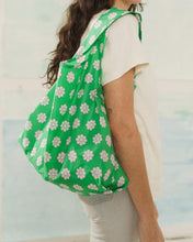 Load image into Gallery viewer, Baggu Standard Bag Green Daisy