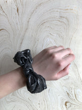 Load image into Gallery viewer, Detailed Bow Hair Scrunchie