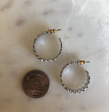 Load image into Gallery viewer, Detailed Hoop Earrings